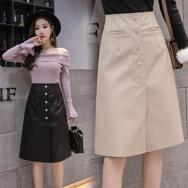 Fusta de dama actuala in doua culori cu nasturi si buzunare