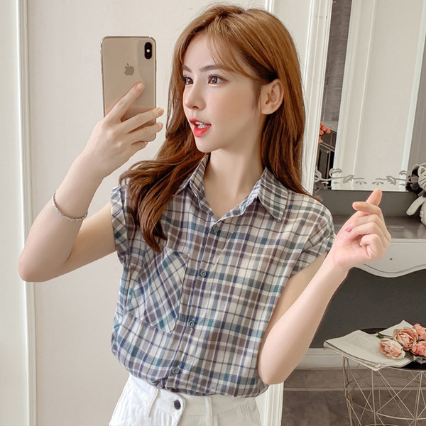 Női kockás ing rövid ujjal és gombokkal