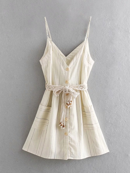 Rochie casual de dama cu bretele subtiri si nasturi in bej