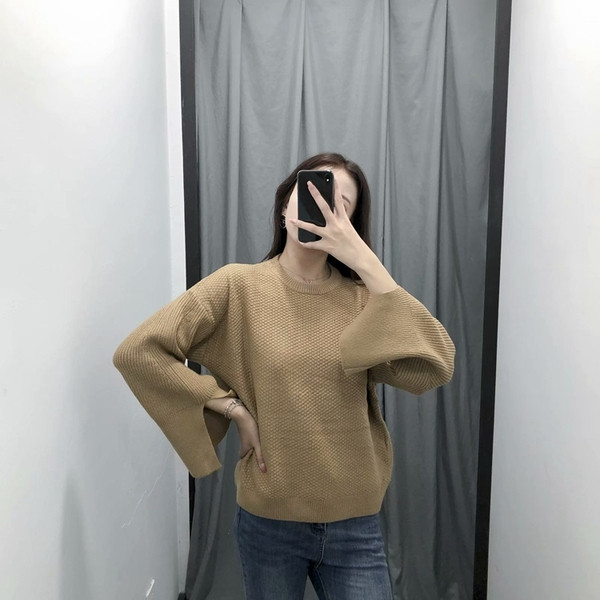 Pulover de dama cu fanta pe maneci de culoare maro