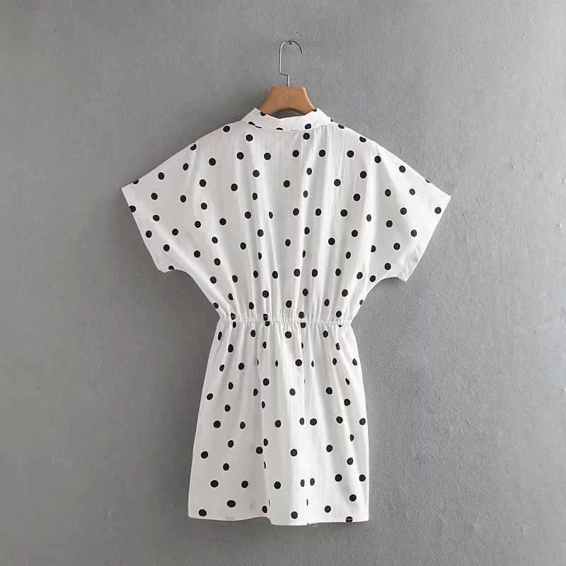 Rochie de dama cu buline cu maneca scurta de culoare alba