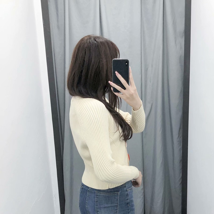 Cardigan de dama din tricotat subtire cu nasturi colorati