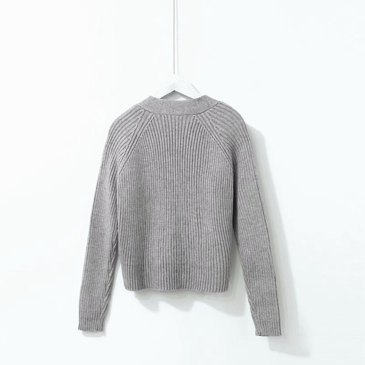 Cardigan de dama din tricotat subtire cu nasturi colorati