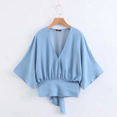 Bluză de damă în albastru cu mâneci largi