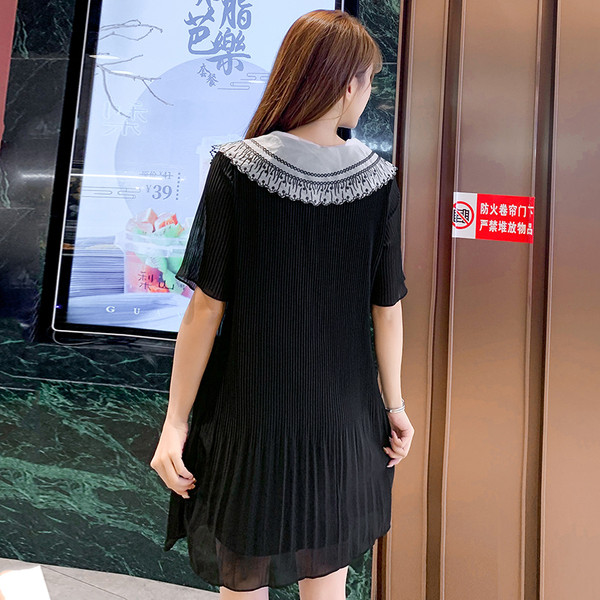 Rochie modernă de damă, neagră, cu mâneci scurte