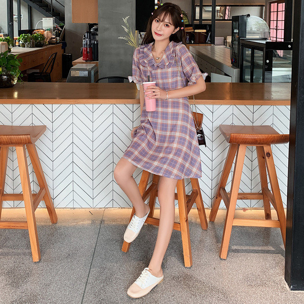 Rochie casual de dama in carouri cu maneci scurte