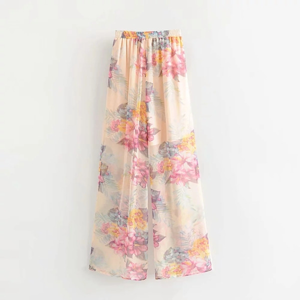 Модерен дамски панталон - широк модел с флорални мотиви