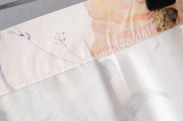 Дамски панталон с цветен мотив и висока талия 