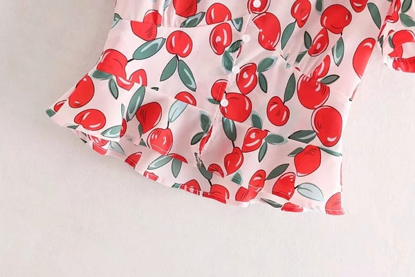 Modern női blúz színes elemmel