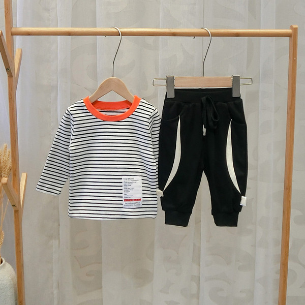 Pantaloni moderni pentru copii pentru baieti in negru si gri