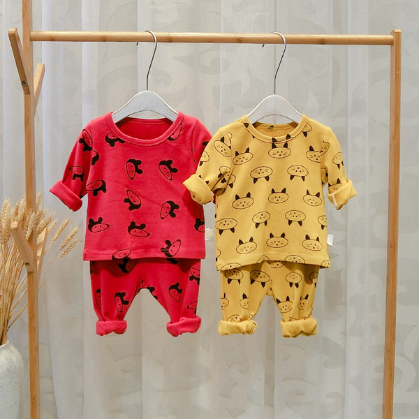 Bluza + pantaloni de pijama copii model nou in mai multe culori pentru baieti