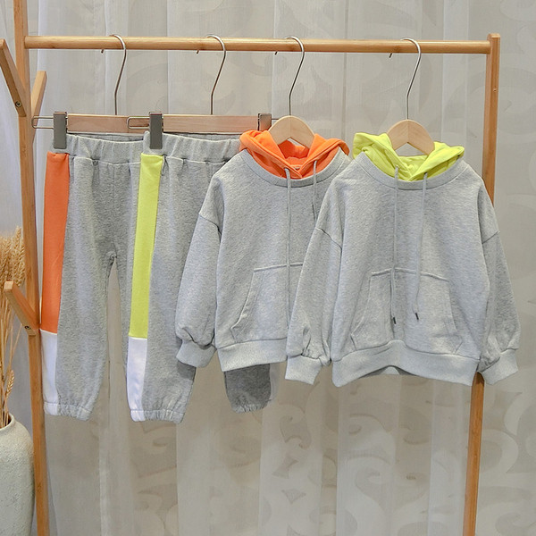 Kétrészes blúz + nadrág sport gyerek szett két színben