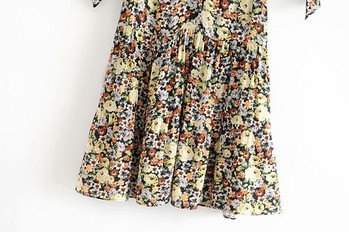 Virágmintás, csupasz vállú női ruha