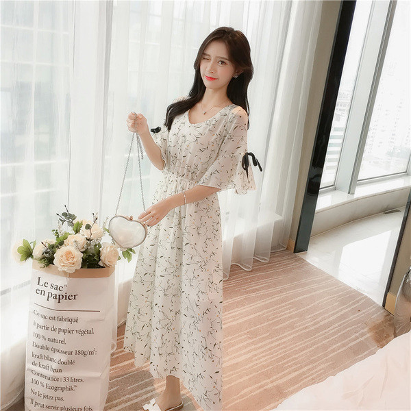 Rochie de dama cu model floral - model croiat