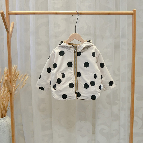 Modern, kétsoros gyerekkabát fiúknak