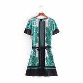 Rochie de dama cu maneca scurta si aplicatie colorata