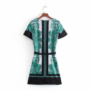 Rochie de dama cu maneca scurta si aplicatie colorata