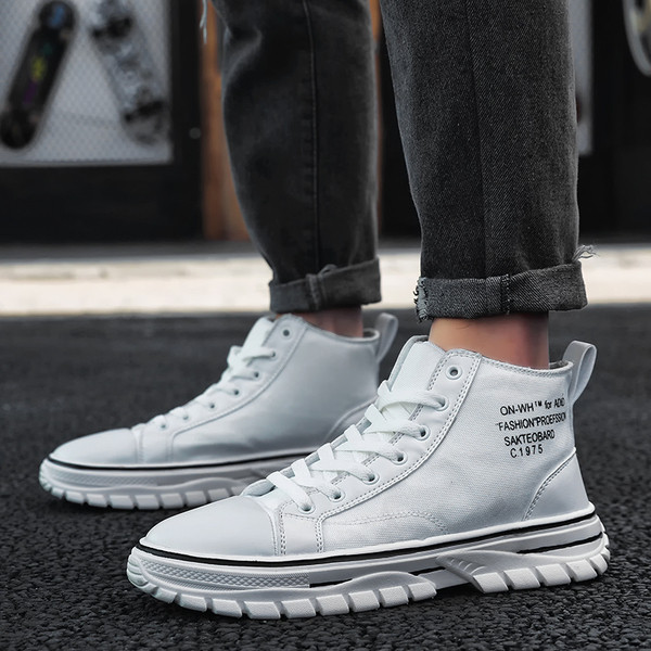 Model nou de adidași pentru bărbați în trei culori cu inscripții