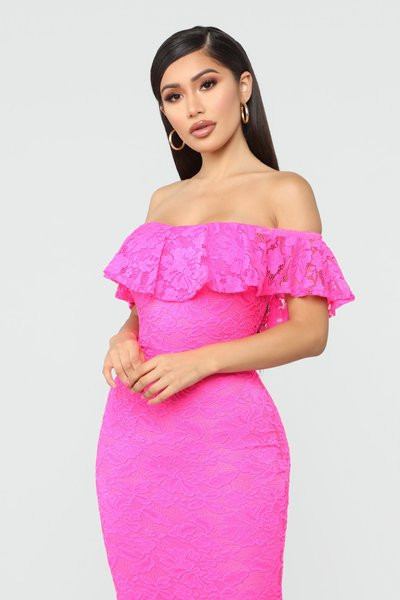 Rochie de dama eleganta din dantela cu maneci cazute in trei culori