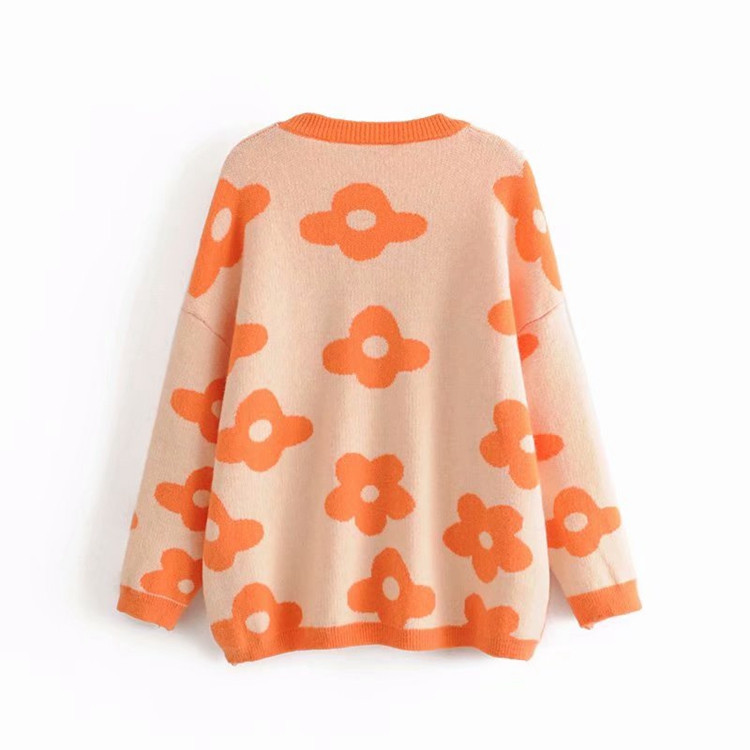 Pulover de dama in trei culori cu aplicatie - floare