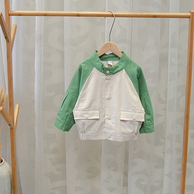 Gyerek kabát fiúknak két színben gombokkal