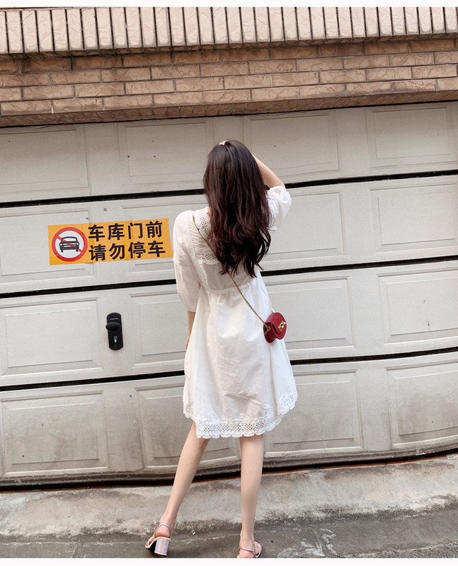 Rochie de dama moderna - model croiat in rosu si alb