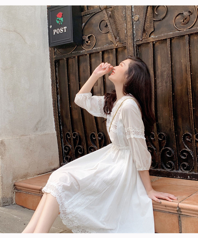 Rochie de dama moderna - model croiat in rosu si alb