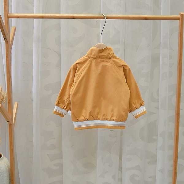 Jelenlegi gyerekkabát két arcú fiúknak