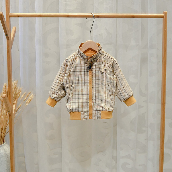 Jelenlegi gyerekkabát két arcú fiúknak