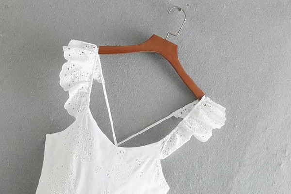 Rochie moderna de dama - model croiat in culoarea alba