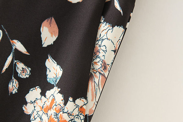 Női alkalmi nadrág színes mintával