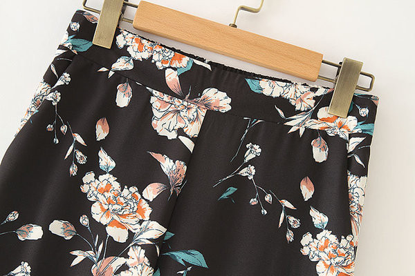 Női alkalmi nadrág színes mintával