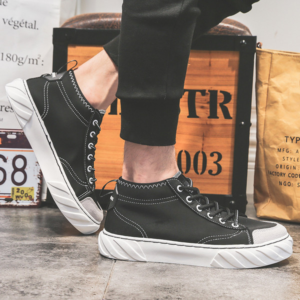 Adidasi moderni pentru barbati in trei culori cu talpa plata