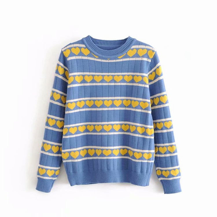 Pulover de dama din tricotat subtire in trei culori si decor - inima