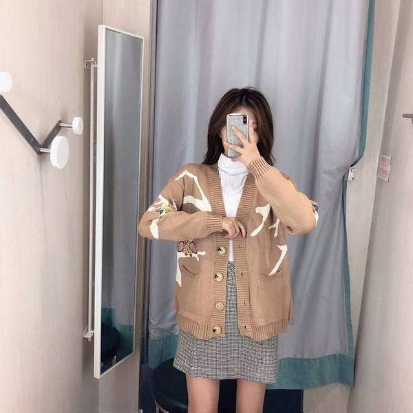 Vesta de dama cu aplicatie in doua culori