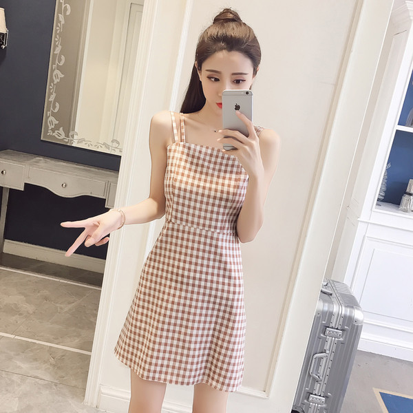 Rochie de dama moderna in carouri in doua culori cu bretele subtiri