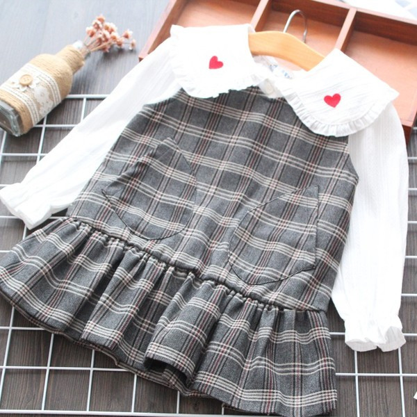 Model nou de rochie pentru copii in carouri pentru fete