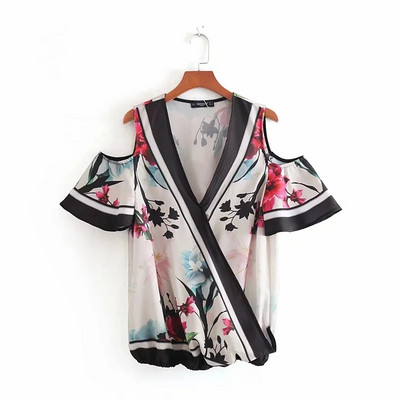 Bluză de damă cu motiv colorat și decolteu în V