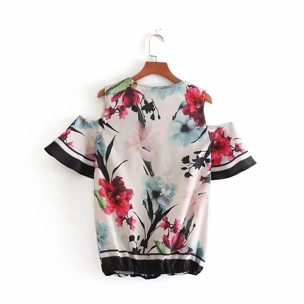 Bluză de damă cu motiv colorat și decolteu în V