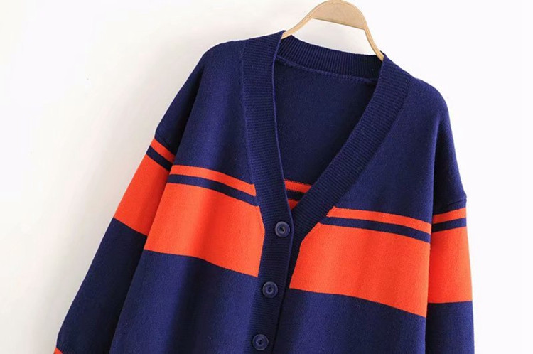 Cardigan dama cu nasturi si decolteu in V