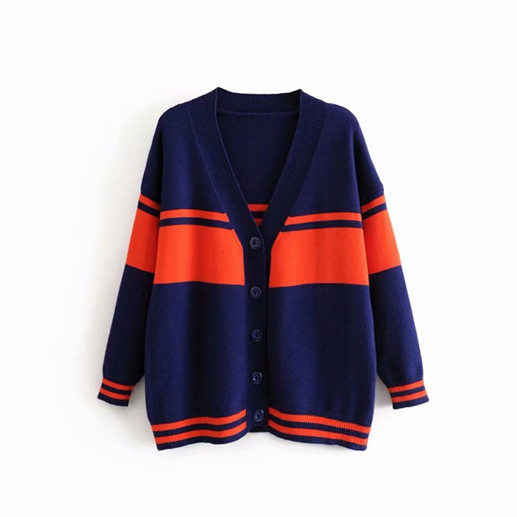 Cardigan dama cu nasturi si decolteu in V