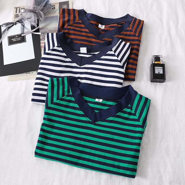 Bluză casual de damă cu mâneci lungi și decolteu în V