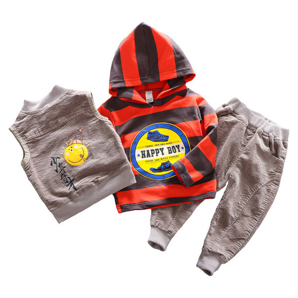 Aktuális gyerekszett fiúknak három részből, két színben