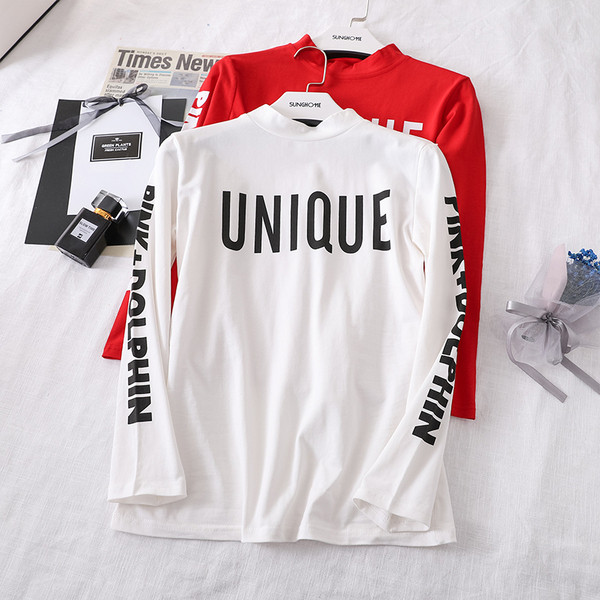 Bluză de damă actuală în trei culori cu inscripție