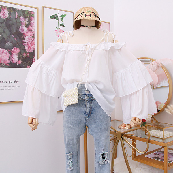 Cămașă modernă de damă cu umerii goi și mâneci largi - alb și negru