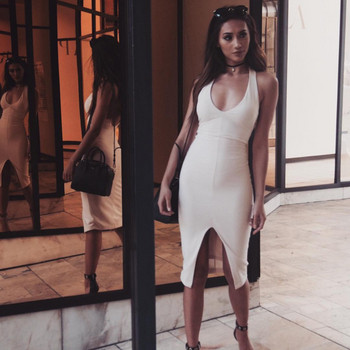 Rochie modernă de damă cu decolteu în V în alb