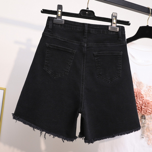 Női alkalmi nadrág 3/4 hosszúságú fekete színben