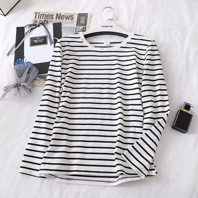 Bluză de damă în dungi cu decolteu O în două culori