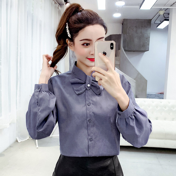 Cămașă modernă de damă cu nasturi și panglică