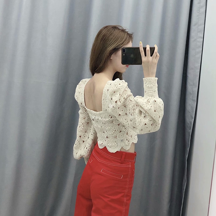 Női rövid csipkeblúz, hosszú ujjal